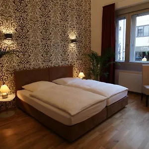 Stern 3*, Düsseldorf Deutschland